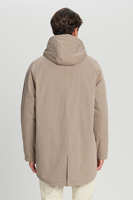 Standart Fit Normal Kesim Kapüşonlu Dik Yaka Yan Cepli Bej Kaban resmi