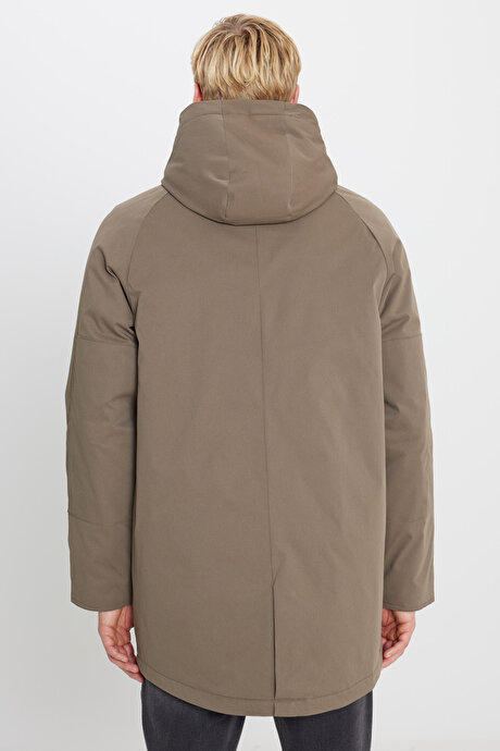 Standart Fit Normal Kesim Kapüşonlu Dik Yaka Yan Cepli Haki Kaban resmi