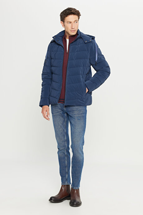 Standart Fit Normal Kesim Dik Yaka Kapüşonlu Yan Cepli Lacivert Kaban resmi