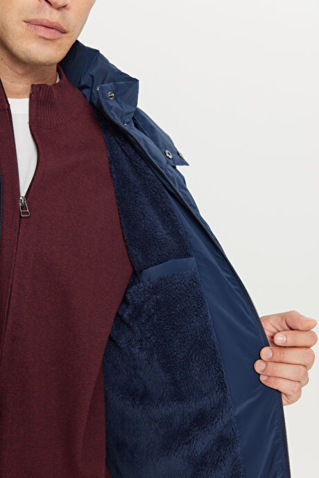 Standart Fit Normal Kesim Dik Yaka Kapüşonlu Yan Cepli Lacivert Kaban resmi