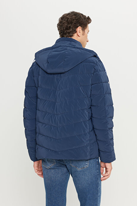 Standart Fit Normal Kesim Dik Yaka Kapüşonlu Yan Cepli Lacivert Kaban resmi