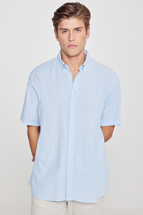 %100 Pamuk Comfort Fit Rahat Kesim Düğmeli Gömlek Yaka Armürlü Açık Mavi Gömlek resmi