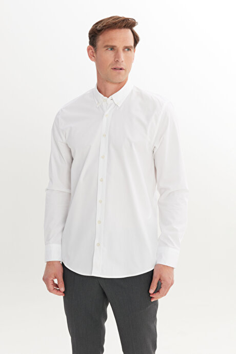 %100 Pamuk Tailored Slim Fit Dar Kesim Düğmeli Yaka Beyaz Gömlek resmi