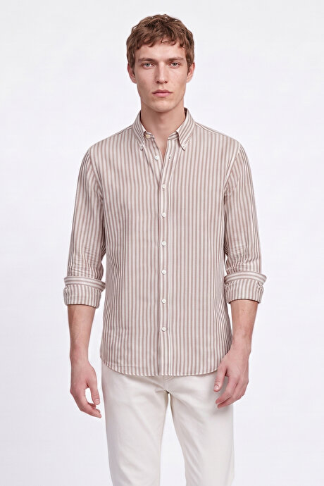 %100 Pamuk Comfort Fit Rahat Kesim Düğmeli Yaka Çizgili Bordo-Beyaz Gömlek resmi