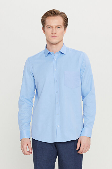 Pamuklu Tailored Slim Fit Dar Kesim Klasik Yaka Armürlü Cepli Açık Mavi Gömlek resmi