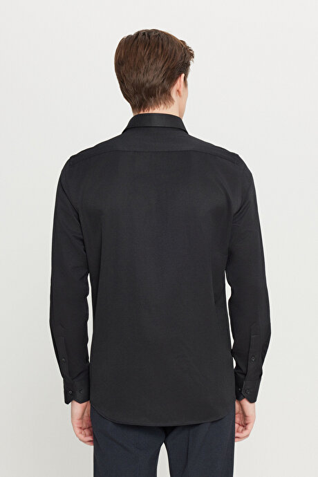 Pamuklu Tailored Slim Fit Dar Kesim Klasik Yaka Armürlü Cepli Siyah Gömlek resmi