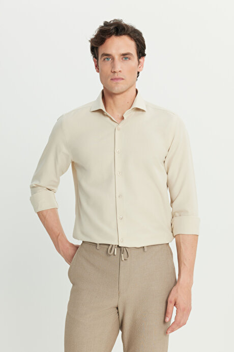 Tailored Slim Fit Dar Kesim Küçük İtalyan Yaka Armürlü Oxford Bej Gömlek resmi