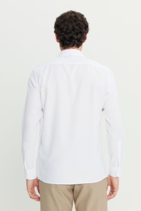 Tailored Slim Fit Dar Kesim Küçük İtalyan Yaka Armürlü Oxford Beyaz Gömlek resmi