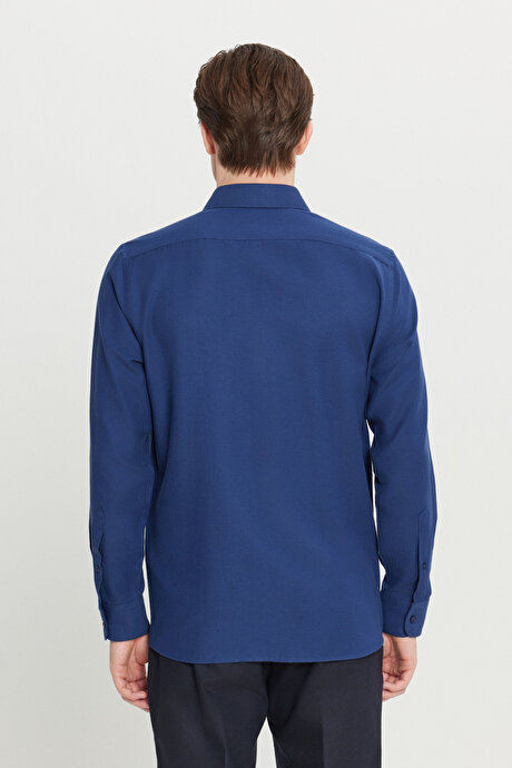 Tailored Slim Fit Dar Kesim Küçük İtalyan Yaka Armürlü Oxford Lacivert Gömlek resmi