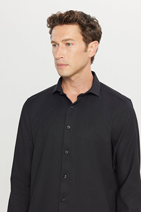 Tailored Slim Fit Dar Kesim Küçük İtalyan Yaka Armürlü Oxford Siyah Gömlek resmi