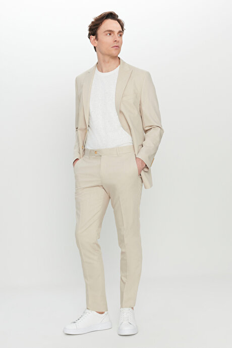 Slim Fit Dar Kesim Kırlangıç Yaka Kapak Cepli Esnek Bej Takım Elbise resmi