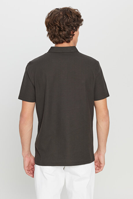 %100 Pamuk Slim Fit Dar Kesim Polo Yaka Jakarlı Triko Acı Kahve Tişört resmi
