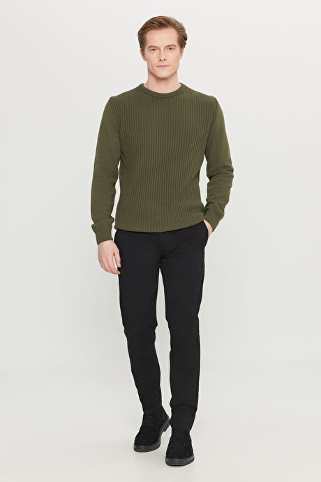 Pamuklu Standart Fit Normal Kesim Bisiklet Yaka Jakarlı Triko Haki Kazak resmi