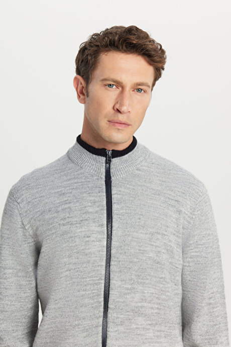 Standart Fit Normal Kesim Dik Yaka Triko Gri Melanj Triko Ceket resmi