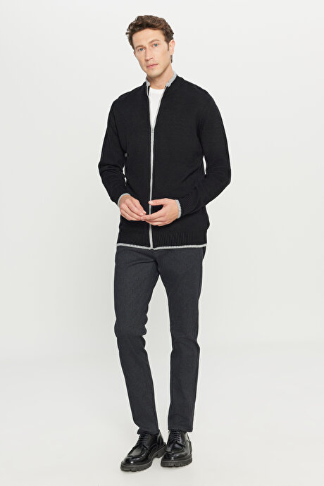 Standart Fit Normal Kesim Dik Yaka Triko Siyah Triko Ceket resmi