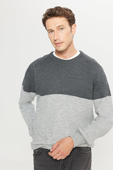 Standart Fit Normal Kesim Bisiklet Yaka Jakarlı Triko Antrasit-Melanj Kazak resmi