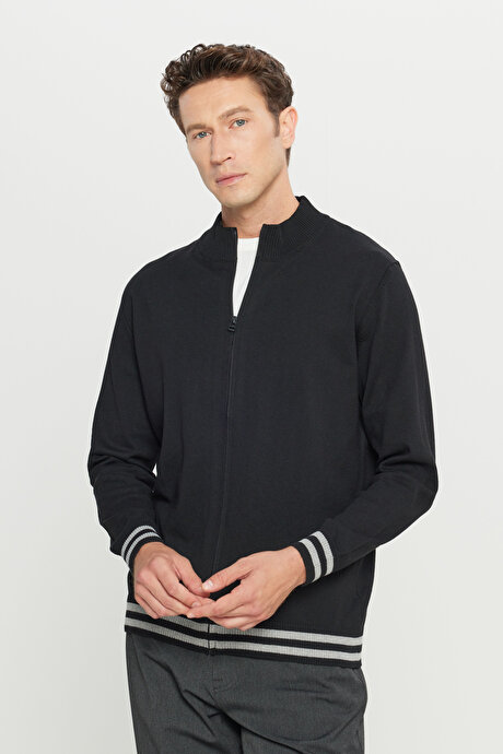 Pamuklu Standart Fit Normal Kesim Dik Yaka Triko Siyah Triko Ceket resmi