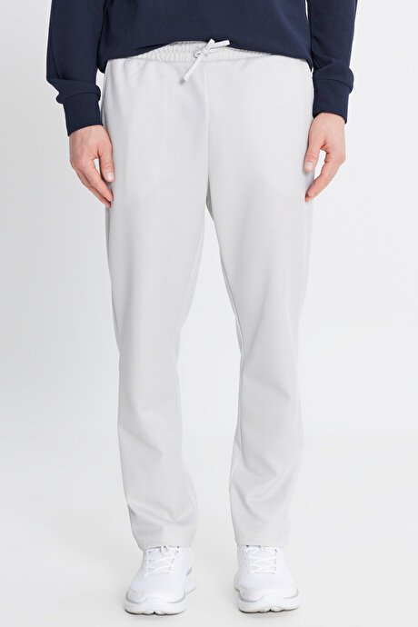 Pamuklu Standart Fit Normal Kesim Beli Bağlamalı Yan Cepli Jakarlı Gri Eşofman Altı resmi