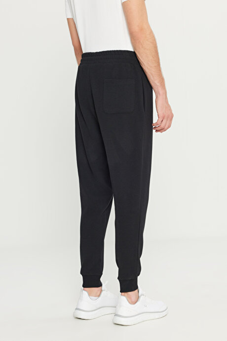 Pamuklu Standart Fit Beli Bağlamalı Desenli Yan Cepli Siyah Eşofman Altı resmi