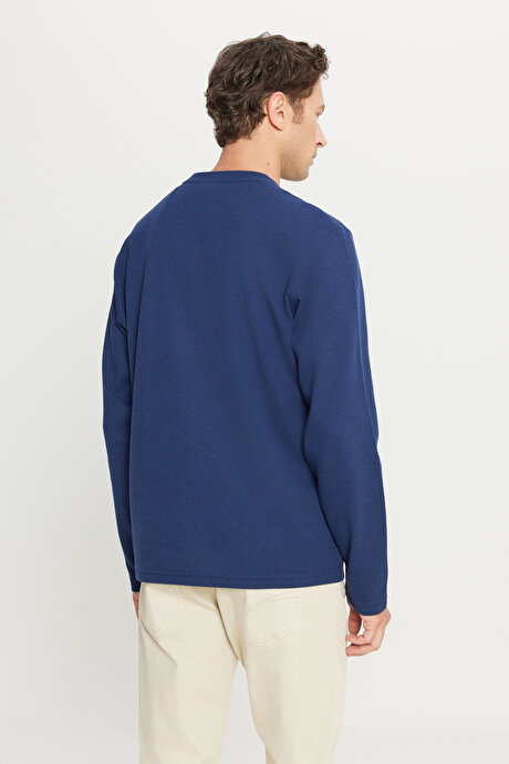 Pamuklu Standart Fit Normal Kesim Bisiklet Yaka Lacivert Sweatshirt resmi