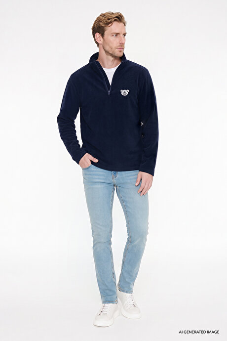 Anti-Pilling Tüylenme Yapmayan Soğuk Geçirmez Standart Fit Bato Yaka Nakışlı Sweatshirt Lacivert Polar resmi