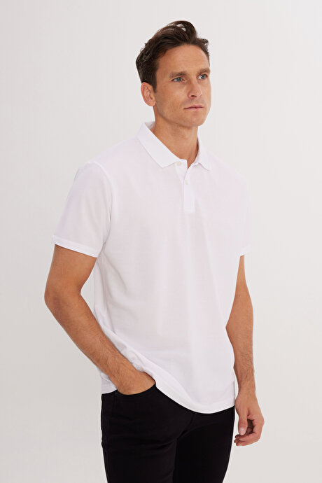 Pamuklu Slim Fit Dar Kesim Polo Yaka Beyaz Tişört resmi