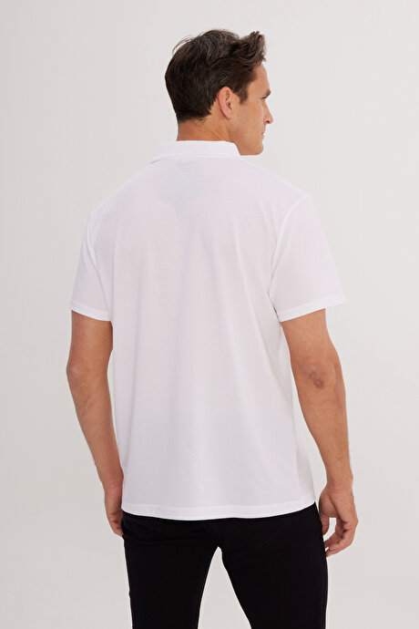 Pamuklu Slim Fit Dar Kesim Polo Yaka Beyaz Tişört resmi