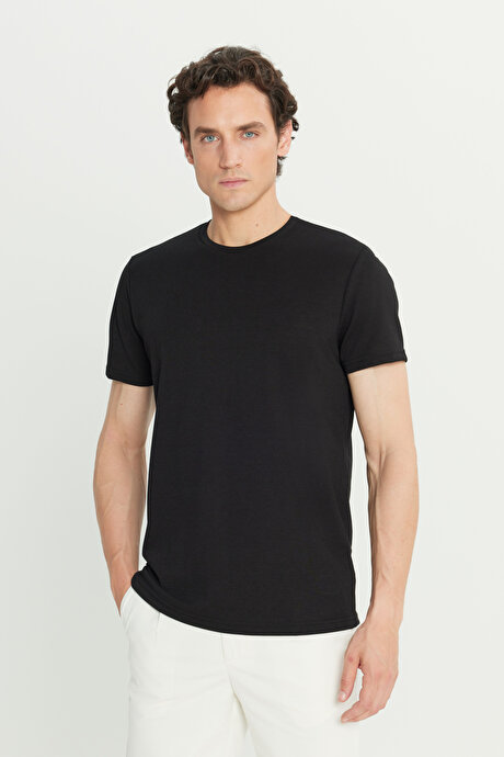 Pamuklu Slim Fit Dar Kesim Bisiklet Yaka Siyah Tişört resmi