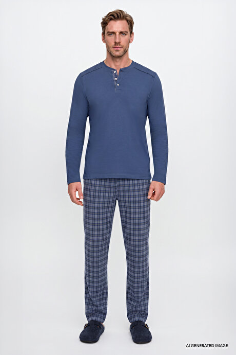 %100 Pamuk Standart Fit Normal Kesim Hakim Yaka Desenli Cepli İndigo Pijama Takımı resmi