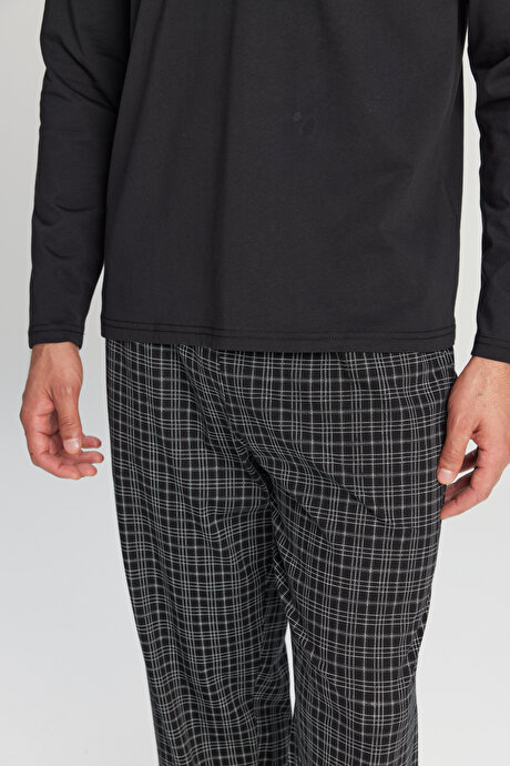 %100 Pamuk Standart Fit Normal Kesim Hakim Yaka Desenli Cepli Siyah Pijama Takımı resmi