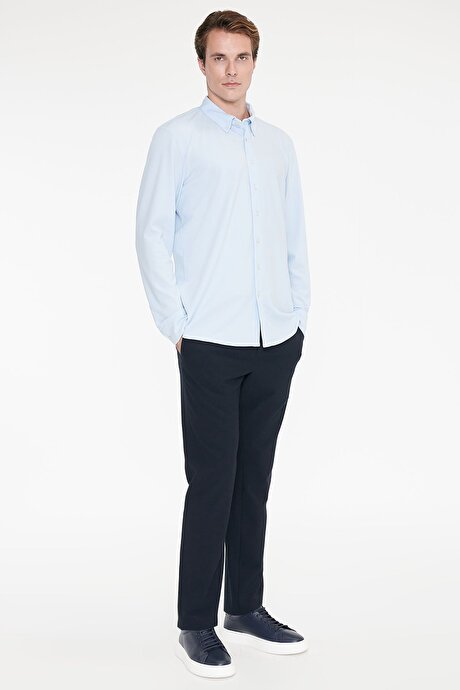 Pamuklu Tailored Slim Fit Dar Kesim Düğmeli Yaka Örme Açık Mavi Gömlek resmi