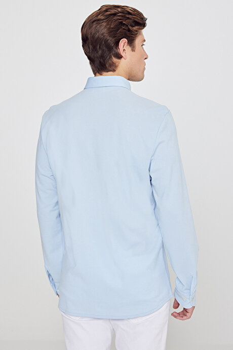 Pamuklu Tailored Slim Fit Dar Kesim Düğmeli Yaka Örme Açık Mavi Gömlek resmi