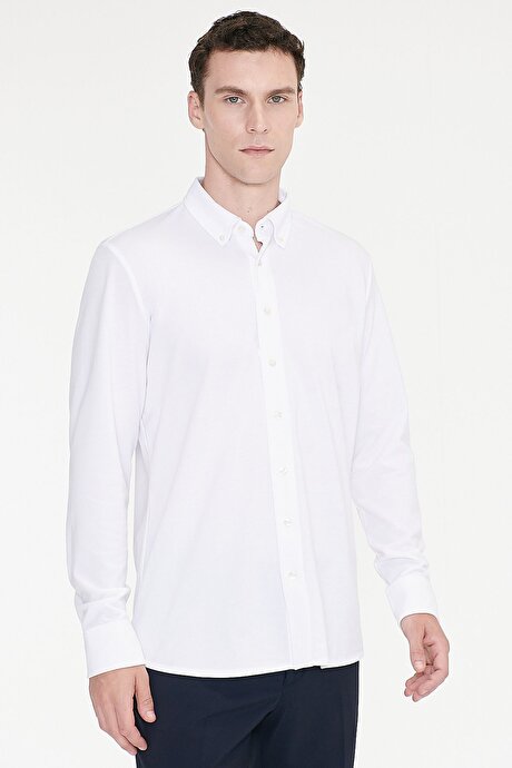 Pamuklu Tailored Slim Fit Dar Kesim Düğmeli Yaka Örme Beyaz Gömlek resmi