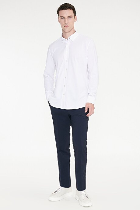 Pamuklu Tailored Slim Fit Dar Kesim Düğmeli Yaka Örme Beyaz Gömlek resmi