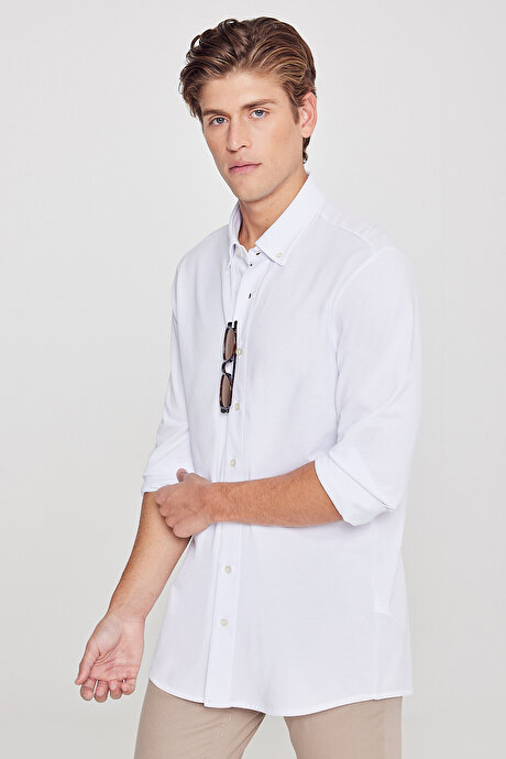 Pamuklu Tailored Slim Fit Dar Kesim Düğmeli Yaka Örme Beyaz Gömlek resmi