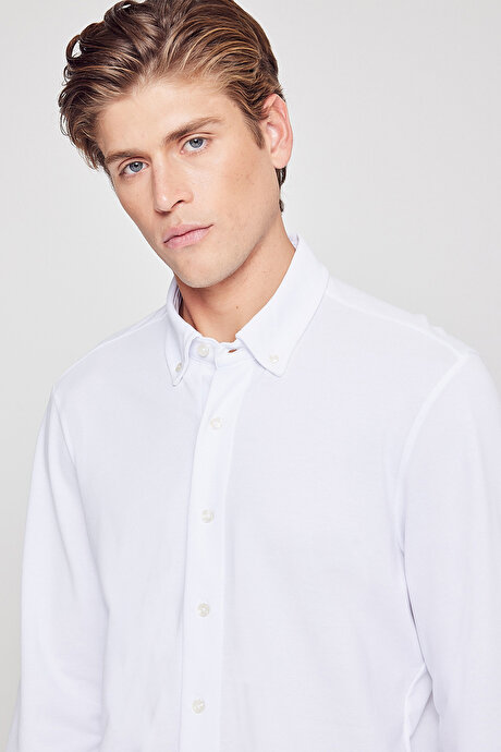 Pamuklu Tailored Slim Fit Dar Kesim Düğmeli Yaka Örme Beyaz Gömlek resmi