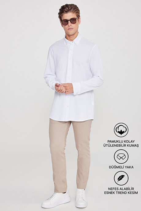 Pamuklu Tailored Slim Fit Dar Kesim Düğmeli Yaka Örme Beyaz Gömlek resmi