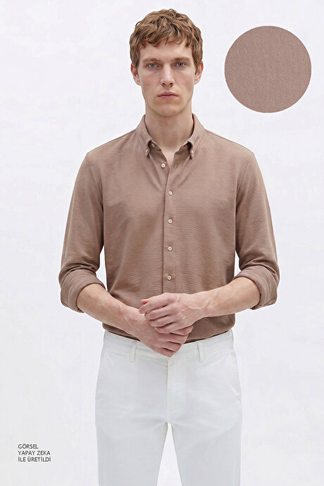 Pamuklu Tailored Slim Fit Dar Kesim Düğmeli Yaka Örme Vizon Gömlek resmi