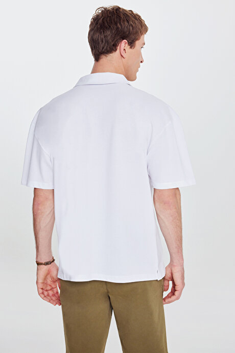 Pamuklu Comfort Fit Rahat Kesim Hawai Yaka Armürlü Örme Beyaz Gömlek resmi