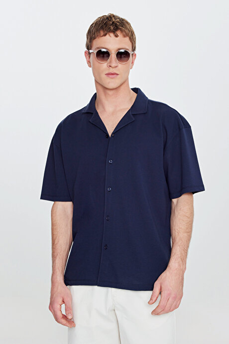 Pamuklu Comfort Fit Rahat Kesim Hawai Yaka Armürlü Örme Lacivert Gömlek resmi