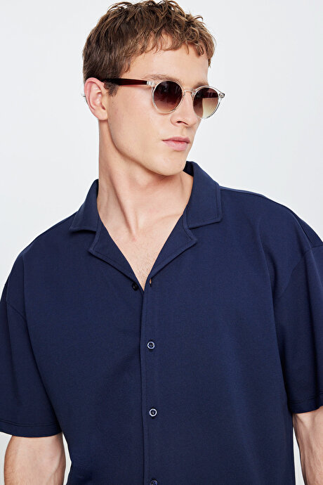 Pamuklu Comfort Fit Rahat Kesim Hawai Yaka Armürlü Örme Lacivert Gömlek resmi