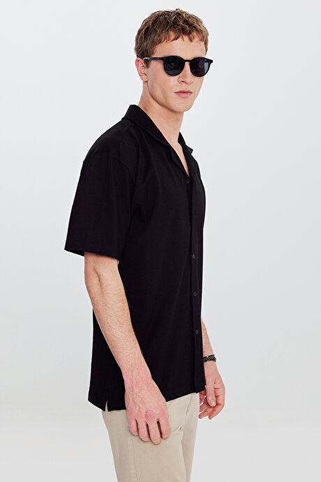 Pamuklu Comfort Fit Rahat Kesim Hawai Yaka Armürlü Örme Siyah-Siyah Gömlek resmi