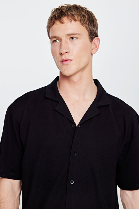 Pamuklu Comfort Fit Rahat Kesim Hawai Yaka Armürlü Örme Siyah-Siyah Gömlek resmi