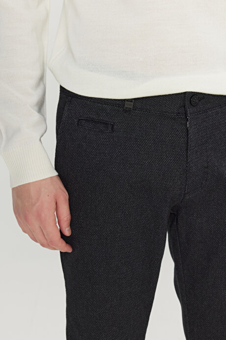 Pamuklu Slim Fit Dar Kesim Yan Cepli Armürlü Esnek Casual Siyah Pantolon resmi