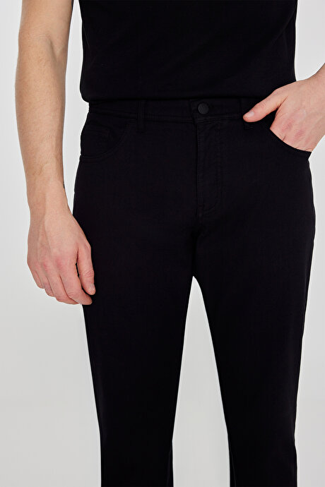 Pamuklu Slim Fit Dar Kesim 5 Cepli Armürlü Esnek Siyah Pantolon resmi