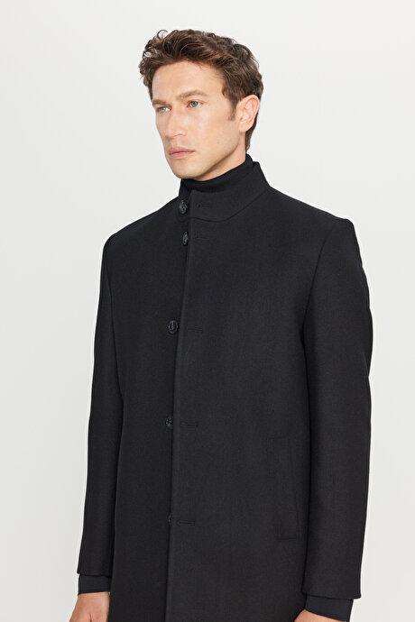 Yün Standart Fit Normal Kesim Dik Yaka Diagonal Desenli Yan Cepli Siyah Palto resmi