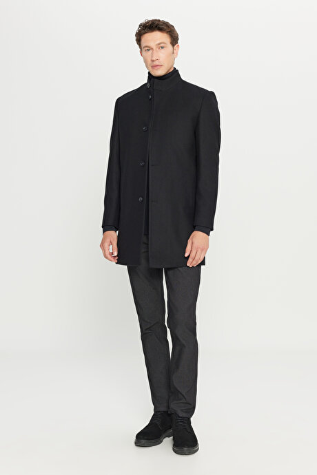 Yün Standart Fit Normal Kesim Dik Yaka Diagonal Desenli Yan Cepli Siyah Palto resmi