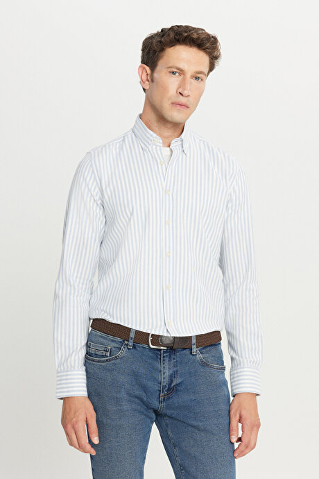 %100 Pamuk Flanel Slim Fit Dar Kesim Gizli Düğmeli Yaka Çizgili Mavi-Beyaz Gömlek resmi