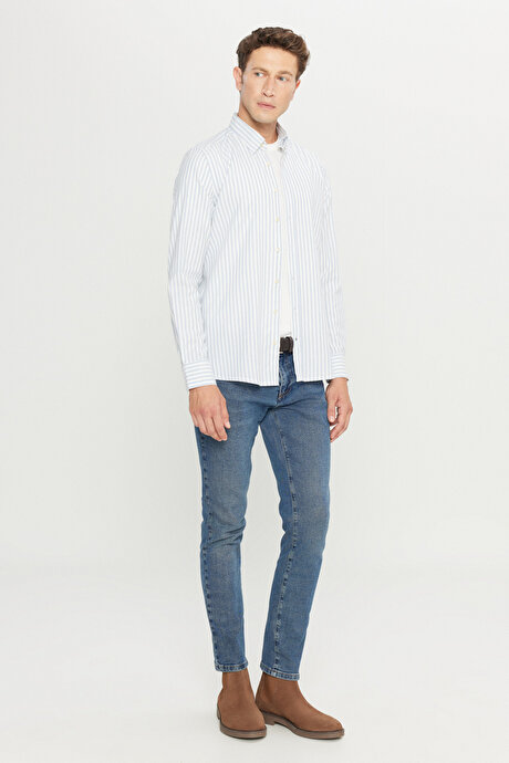 %100 Pamuk Flanel Slim Fit Dar Kesim Gizli Düğmeli Yaka Çizgili Mavi-Beyaz Gömlek resmi