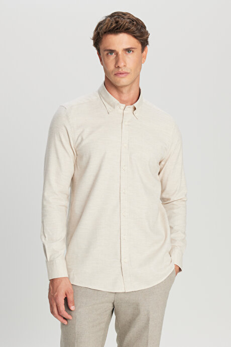 %100 Pamuk Slim Fit Dar Kesim Düğmeli Yaka Diagonal Desenli Flanel Bej Gömlek resmi